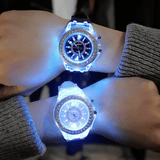 Luminous Personality Rhinestone LED Fashion Trend Quartz Watch -  Inteligente - For Men & Women - Couple Watch - Perfect Gift for Teens & Young Adults