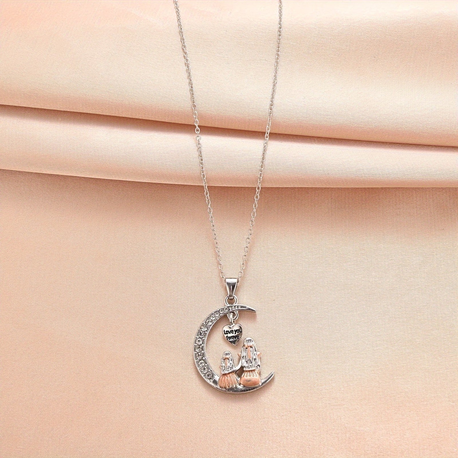 An elegant mother-daughter love necklace necklace