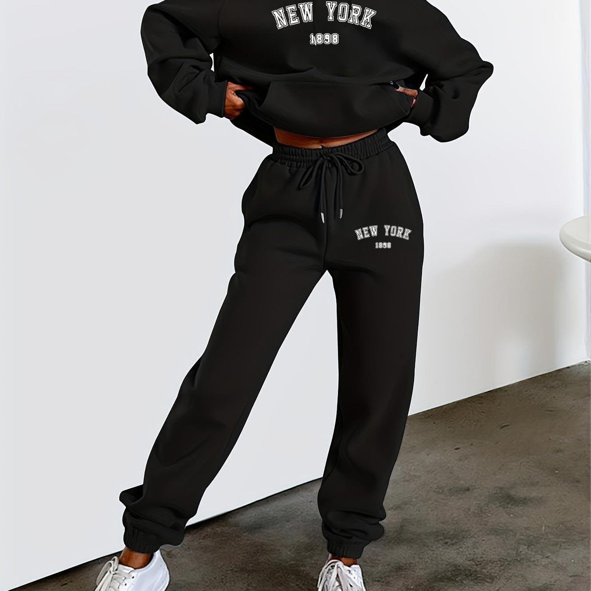 Women New York Print Fleece-Lined Hoodie & Jogger Set