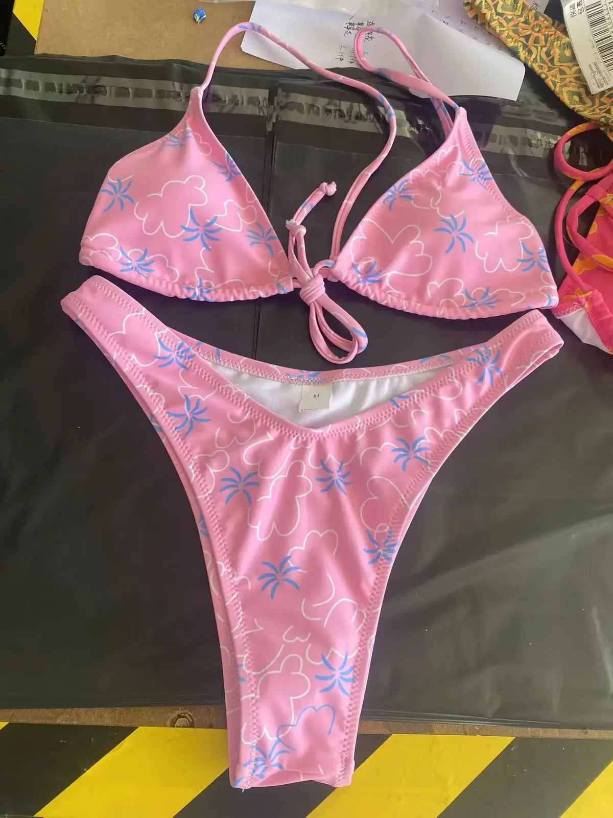 2022 new spot swimsuit female split triangle cup swimsuit Bikini